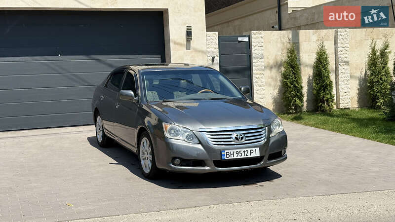 Toyota Avalon (2006)