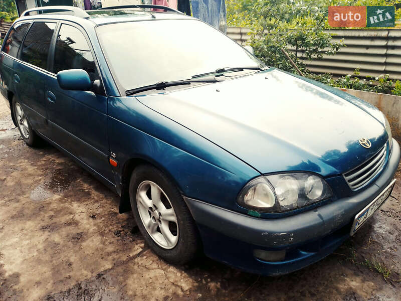 Toyota Avensis (1998)