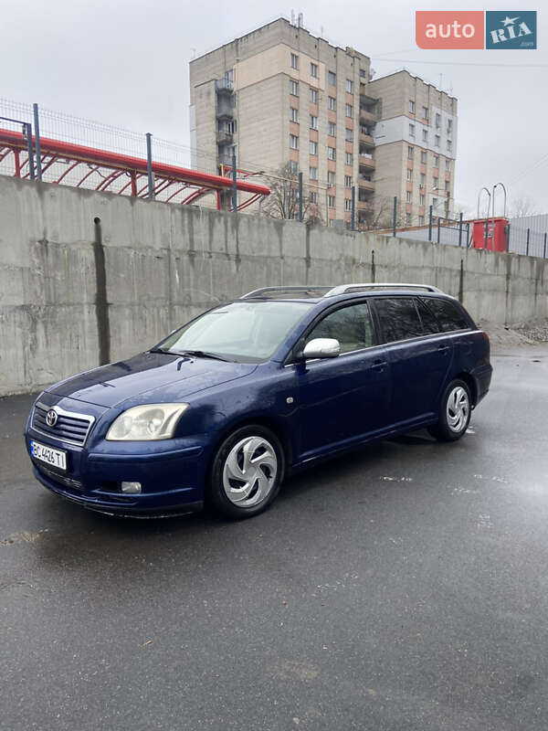 Toyota Avensis (2003)