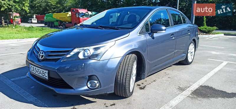 Toyota Avensis (2013)