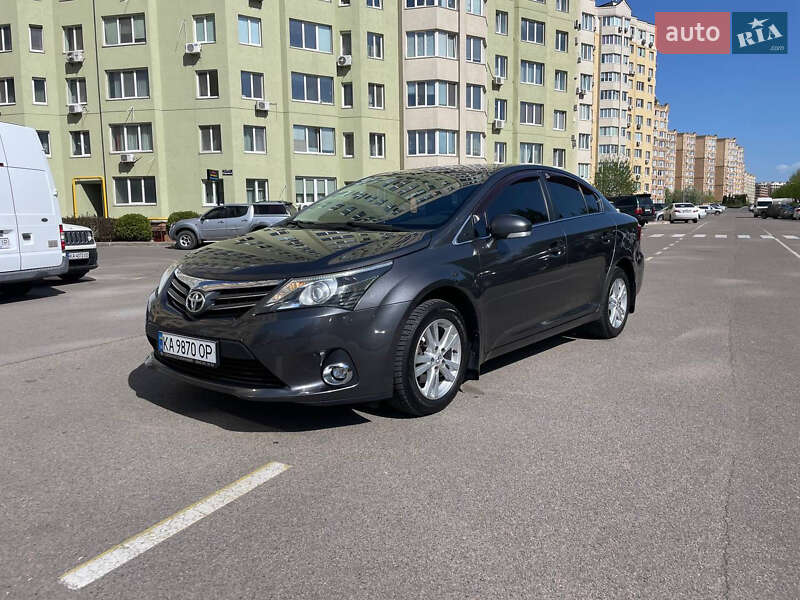 Toyota Avensis (2012)