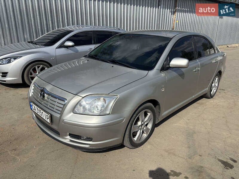 Toyota Avensis (2006)