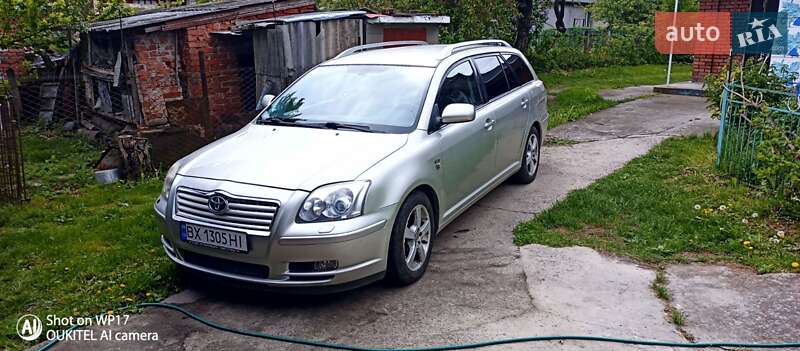 Toyota Avensis (2004)