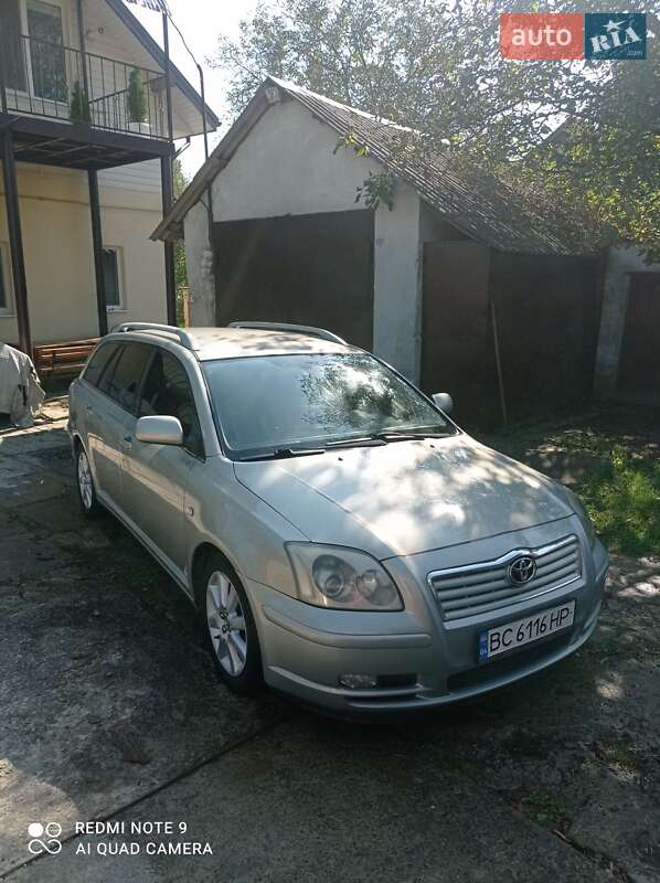 Toyota Avensis (2004)