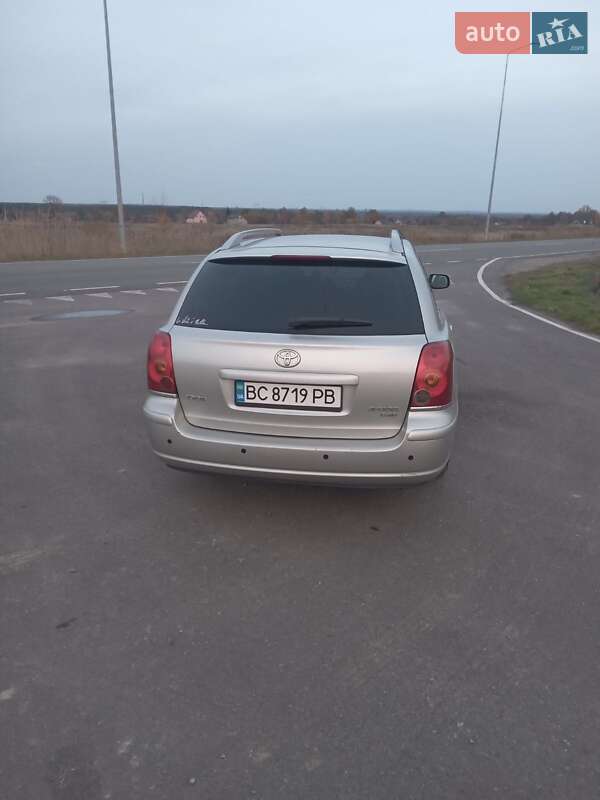 Toyota Avensis (2006)