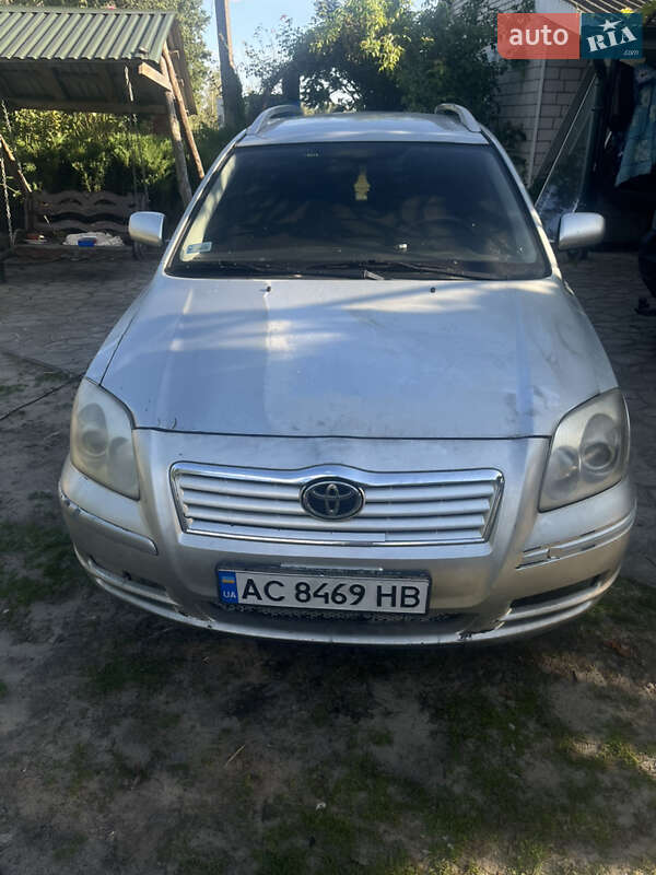 Toyota Avensis (2004)