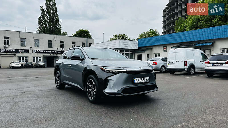 Toyota Bz4x (2023)