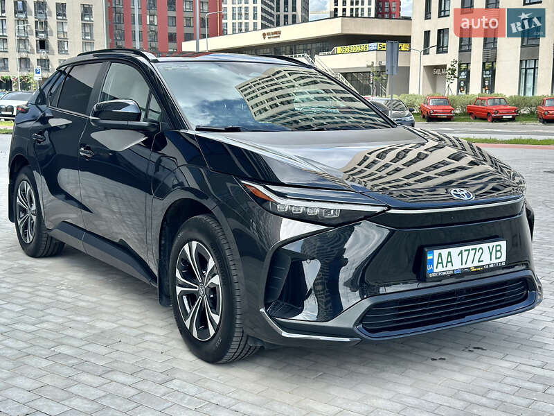 Toyota Bz4x (2022)