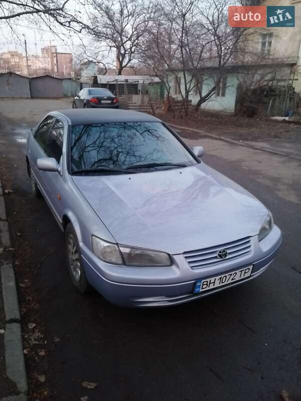Toyota Camry (1999)