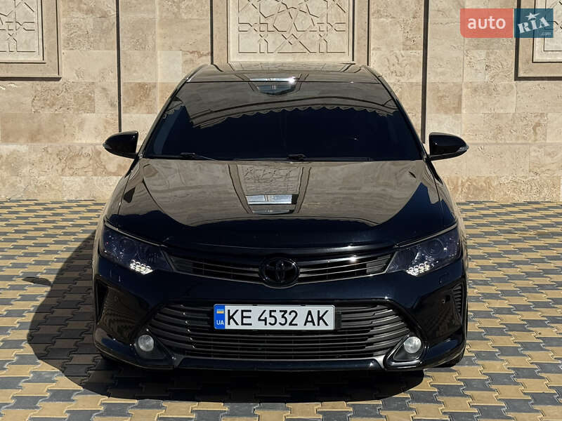 Toyota Camry (2014)