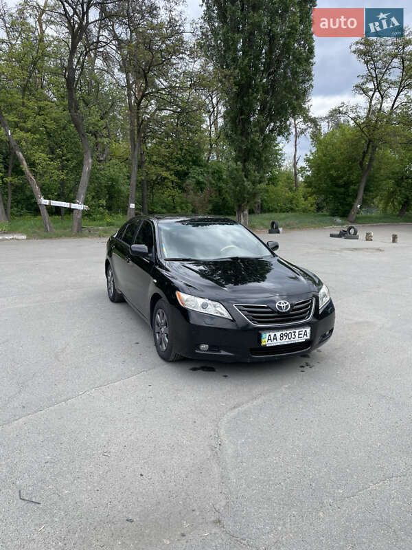 Toyota Camry (2007)