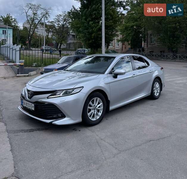 Toyota Camry (2018)