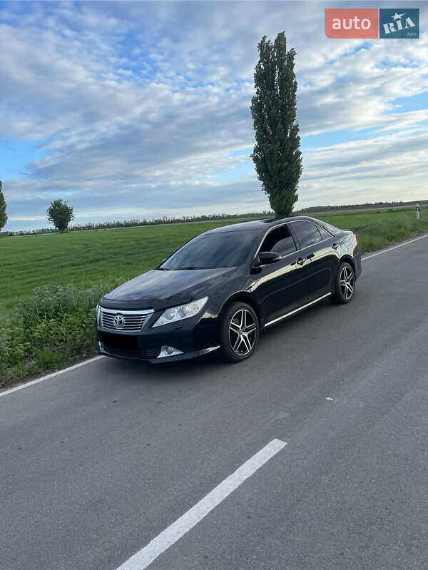 Toyota Camry (2013)