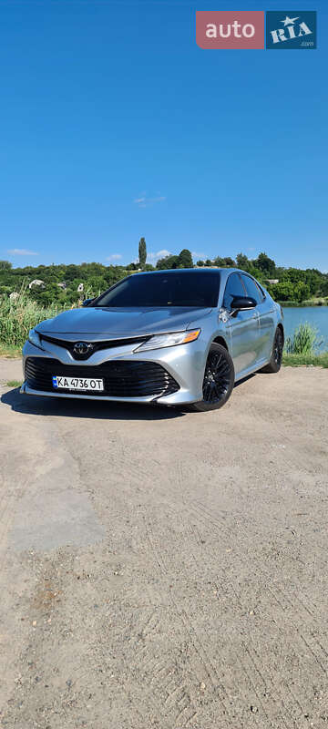 Toyota Camry (2018)