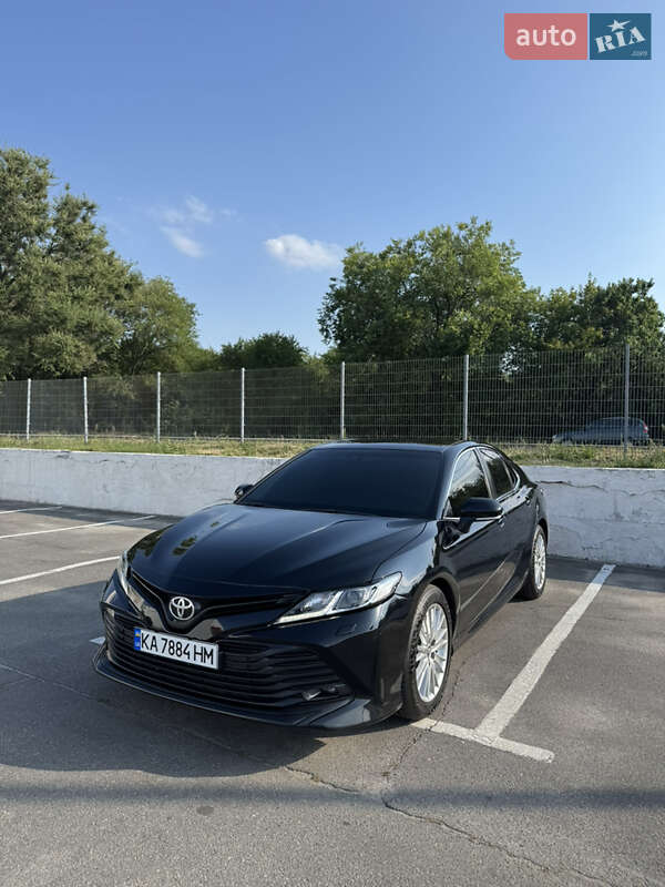 Toyota Camry (2018)