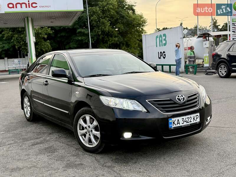 Toyota Camry (2007)
