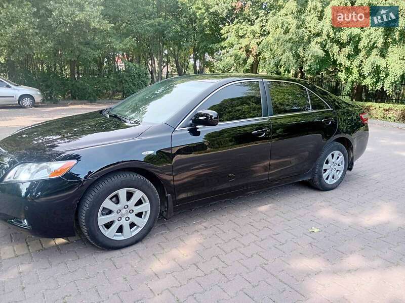 Toyota Camry (2008)