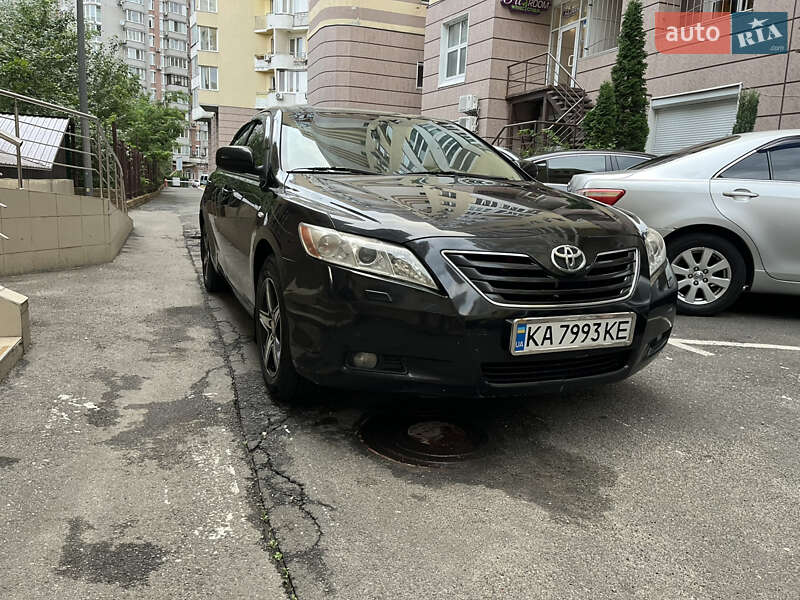 Toyota Camry (2008)