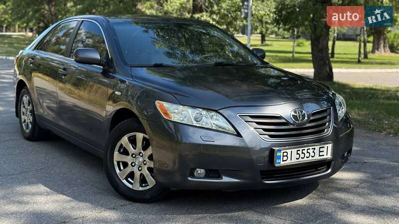 Toyota Camry (2008)