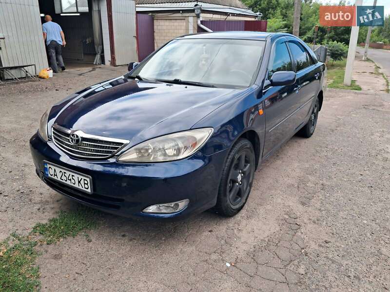 Toyota Camry (2002)