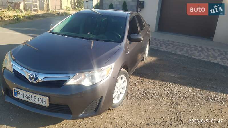 Toyota Camry (2013)