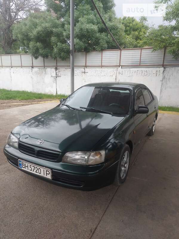 Toyota Carina e (1993)