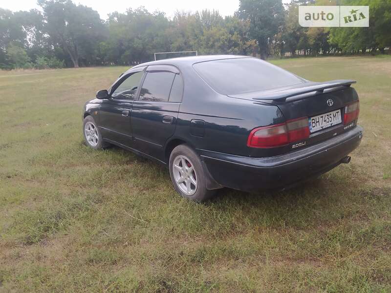 Toyota Carina e (1992)