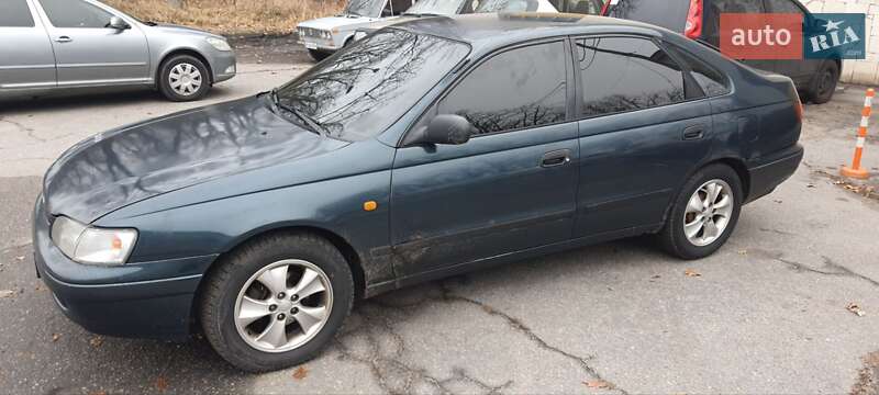 Toyota Carina (1992)