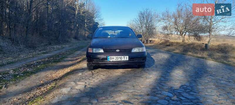 Toyota Carina e (1994)