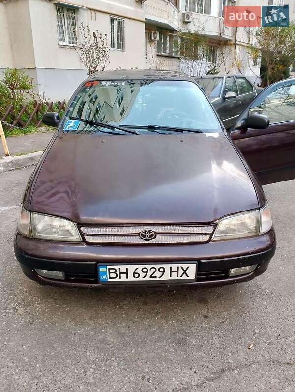 Toyota Carina (1995)