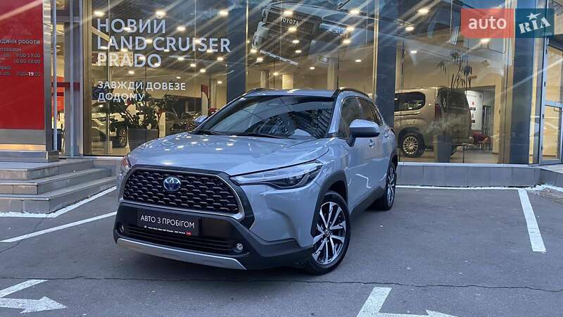 Toyota Corolla cross hybrid (2023)
