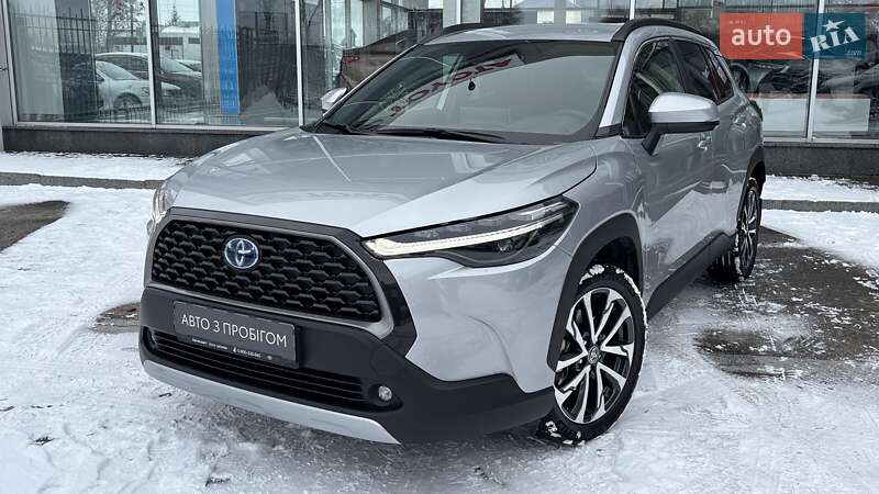 Toyota Corolla cross hybrid (2023)