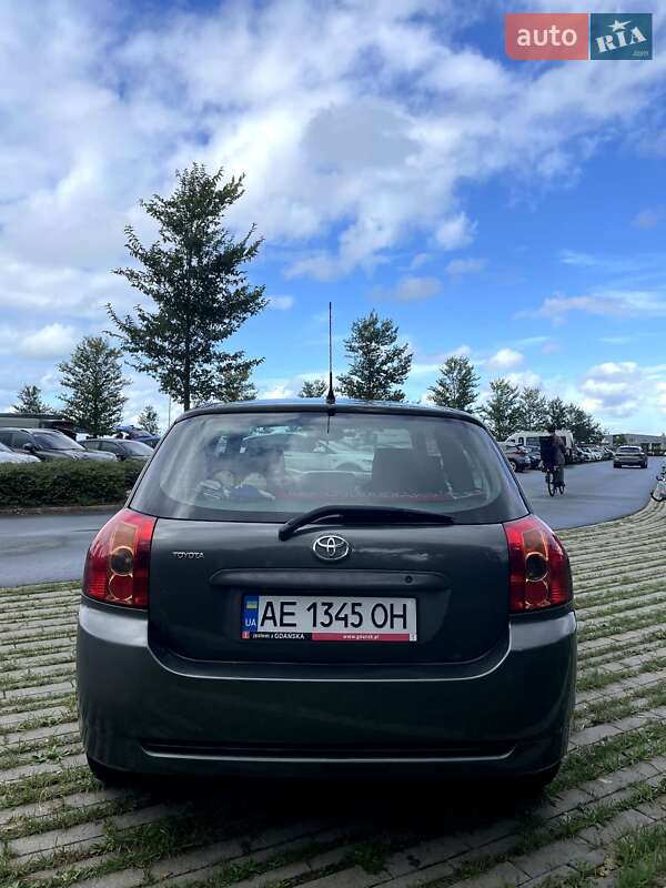 Toyota Corolla (2004)