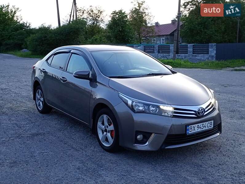 Toyota Corolla (2013)