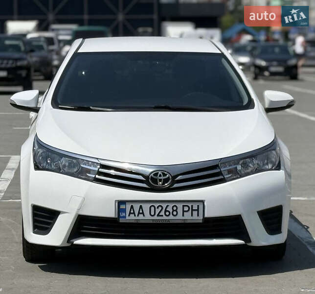 Toyota Corolla (2015)