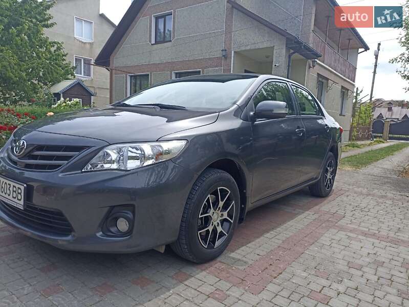 Toyota Corolla (2013)