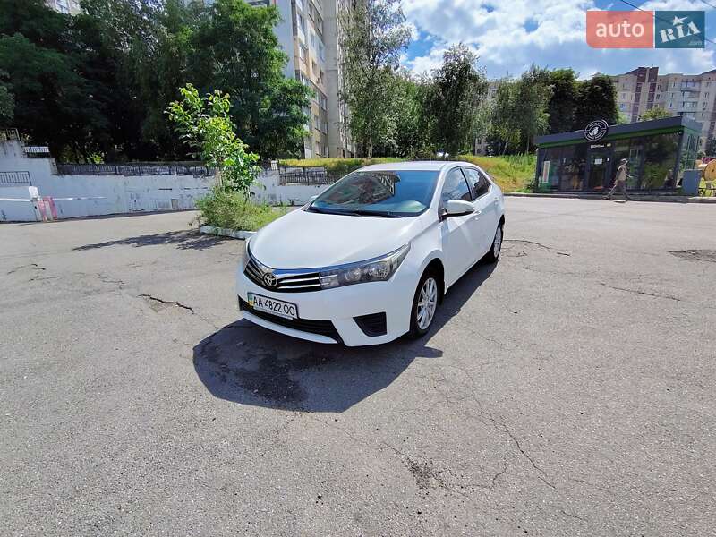 Toyota Corolla (2013)