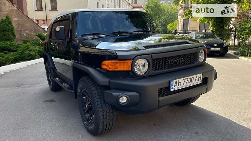 Toyota Fj cruiser (2012)