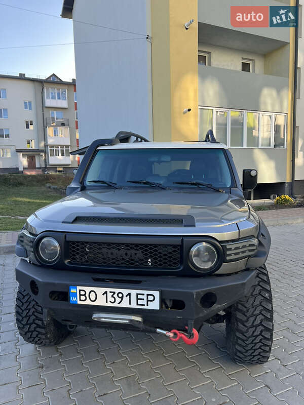 Toyota Fj cruiser (2008)