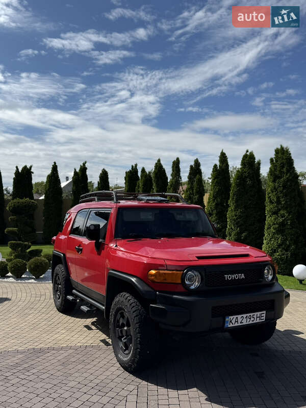 Toyota Fj cruiser (2012)