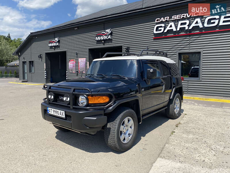 Toyota Fj cruiser (2008)