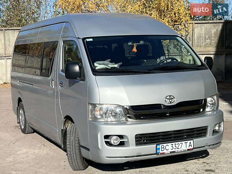 Toyota Hi ace (2008)