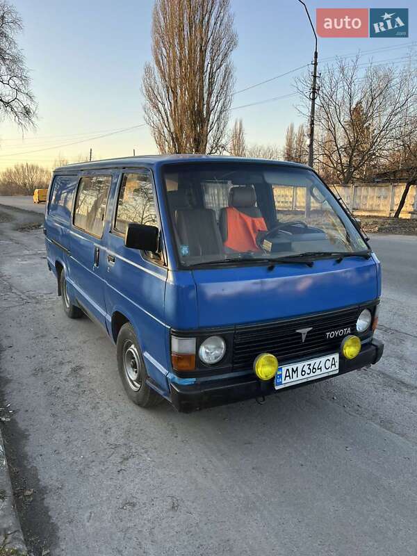 Toyota Hiace (1986)