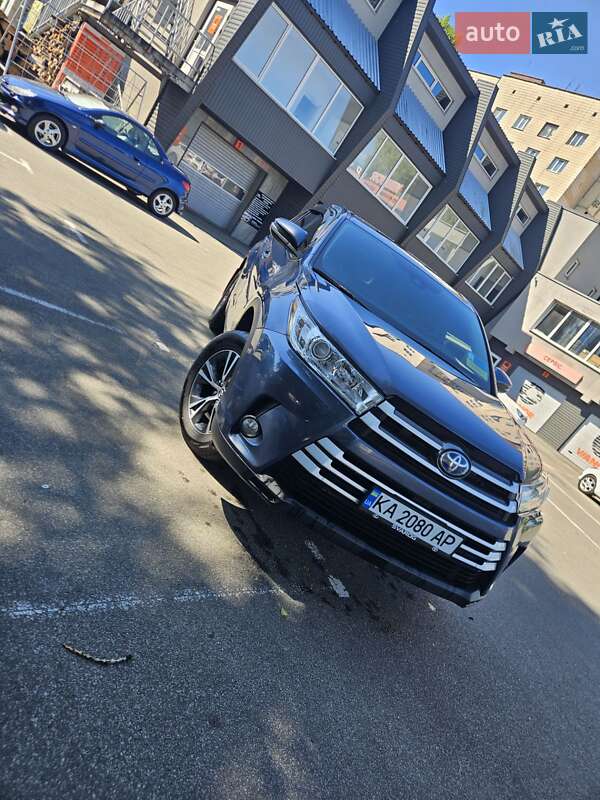 Toyota Highlander (2017)