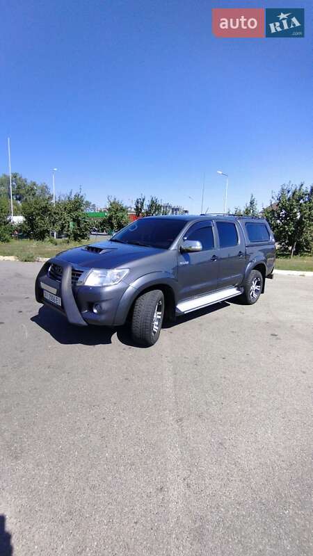 Toyota Hilux (2012)