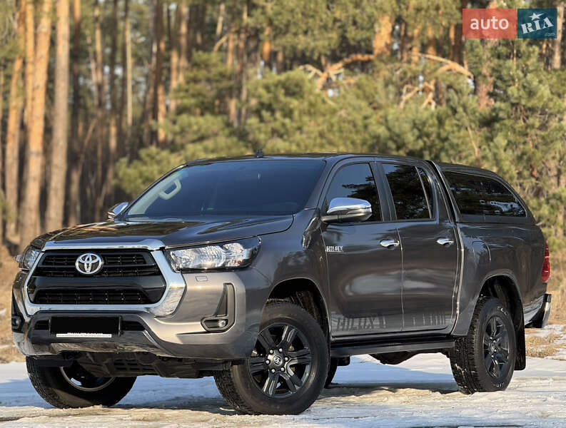 Toyota Hilux (2022)