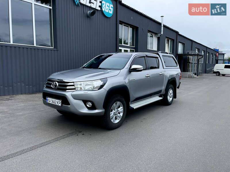 Toyota Hilux (2017)