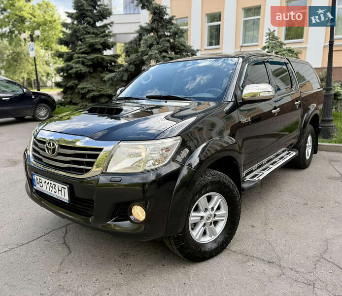 Toyota Hilux (2012)