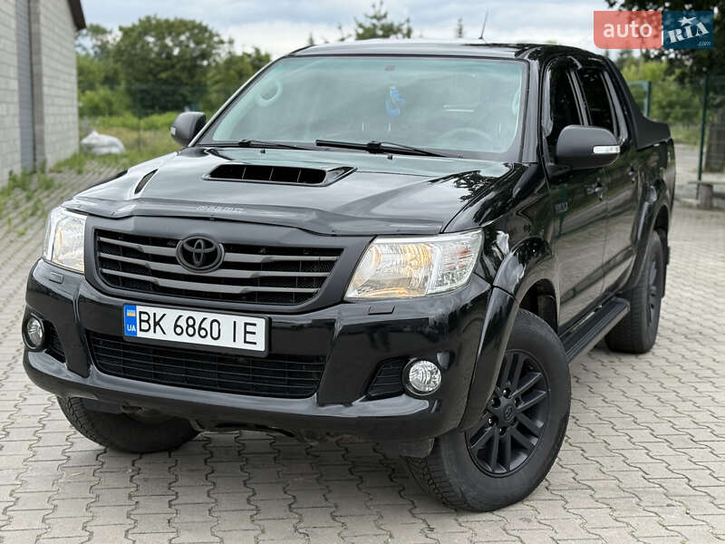 Toyota Hilux (2012)
