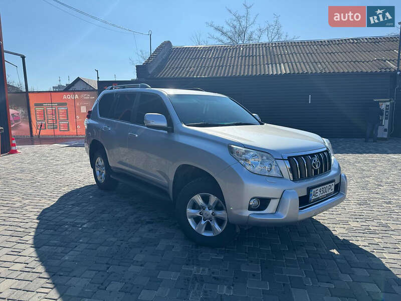 Toyota Land cruiser prado (2011)